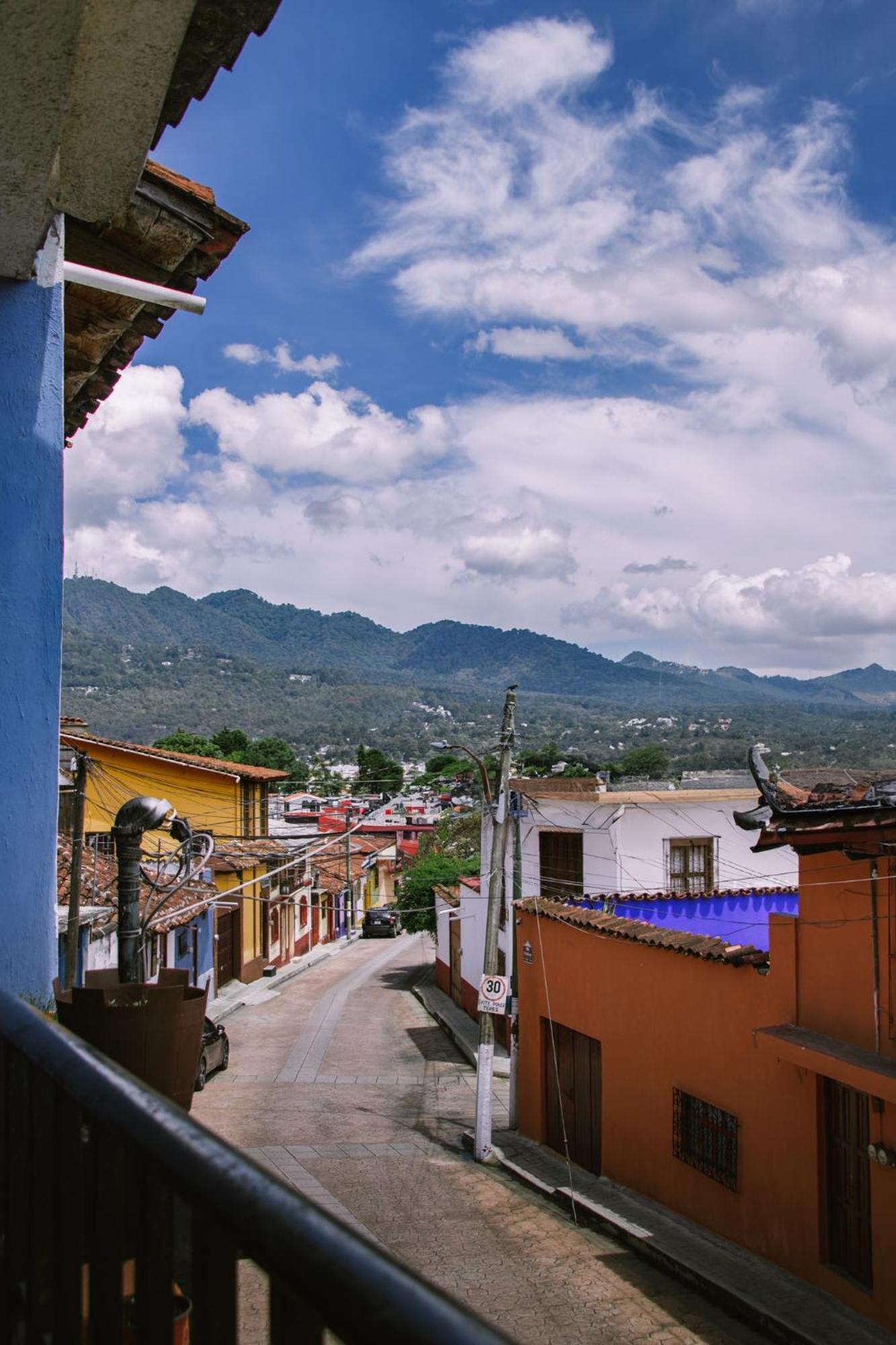 Casa Satoshi Pansiyon San Cristóbal de Las Casas Dış mekan fotoğraf